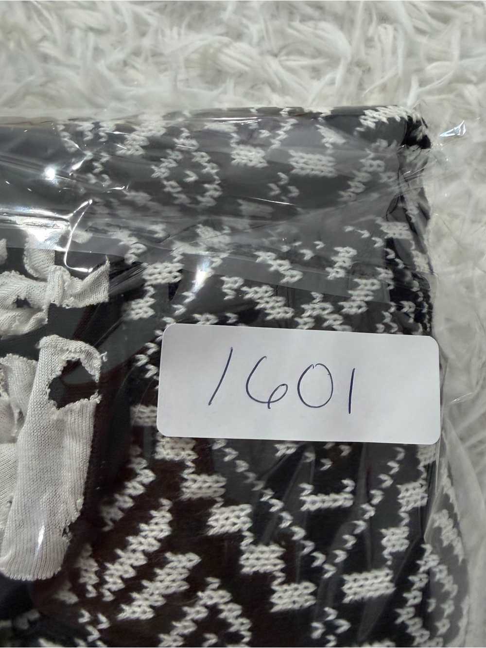 Ali Miles Womens Mixed Floral Cardigan Size 1X Black White Gray Artsy Button - Picture 8 of 8